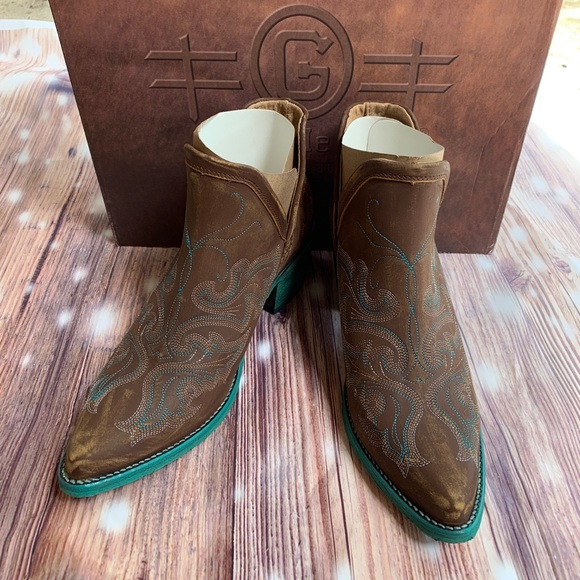 (SOLD) Circle G boots by Corral - Picture 4 of 8